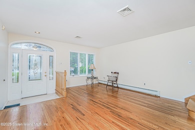 39 Selkirk St, Staten Island, NY 10309 - photo 3