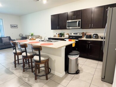 2922 Boxwood Grove Row, Wesley Chapel, FL 33543 - photo 4