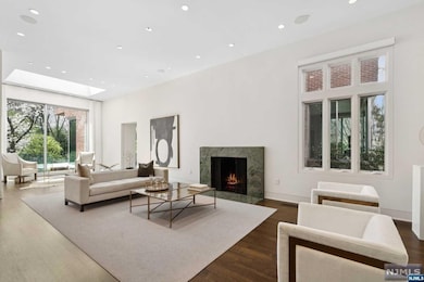 532 Winthrop Rd, Teaneck, NJ 07666 - photo 3