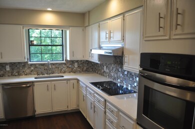 2037 Lake Shore Blvd, Jacksonville, FL 32210 - photo 2