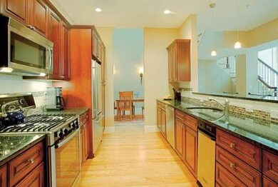 391 Walnut St unit 9, Newtonville, MA 02460 - photo 4