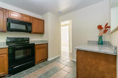5226 Redstone Dr, Jacksonville, FL 32210 - photo 4