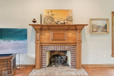 1121 N Cambridge Ct, Greenfield, IN 46140 - photo 5