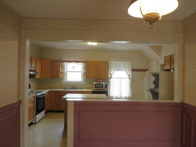 170 Conway St, Greenfield, MA 01301 - photo 5