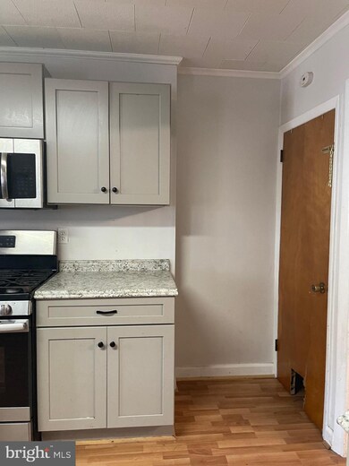 126 S 3rd St, Saint Clair, PA 17970 - photo 6