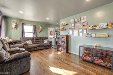 2610 11th St, Cuyahoga Falls, OH 44221 - photo 3