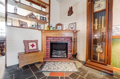 252 Jackson St, Elmore, OH 43416 - photo 5