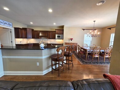 663 Greenview Cir unit 55-27, Lake Geneva, WI 53147 - photo 7