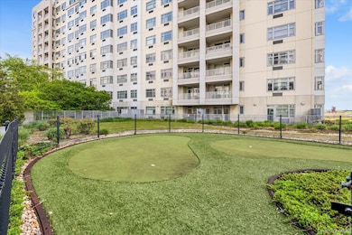 Sky View Parc unit 8M, Flushing, NY 11354 - photo 3