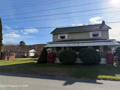 1096 Walnut St, Nanticoke, PA 18634 - photo 2