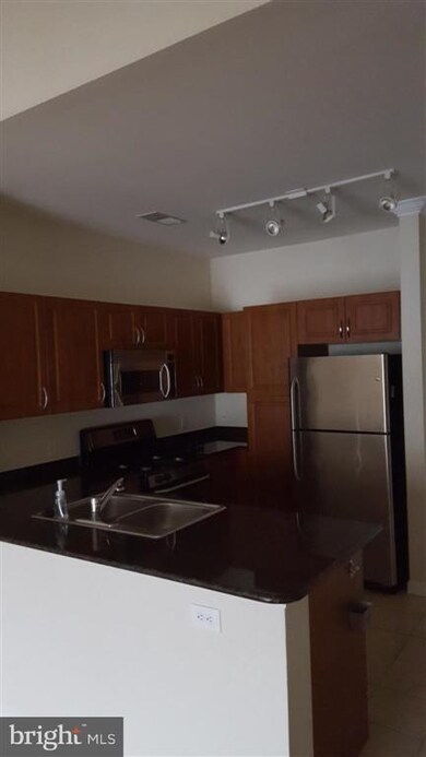 12945 Centre Park Cir unit 404, Herndon, VA 20171 - photo 6