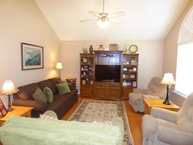 370 Bleemel Ln, Mount Washington, KY 40047 - photo 7