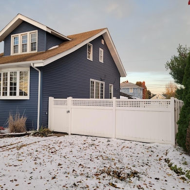 1423 Lake Ave, Whiting, IN 46394 - photo 3