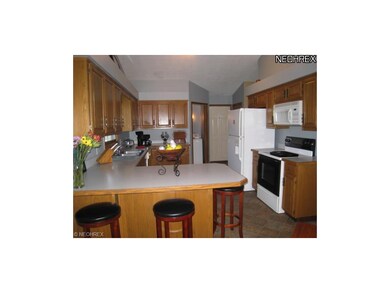Large kitchen with tons of counterspace!