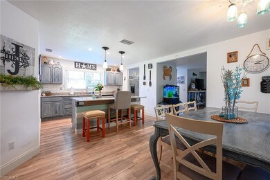 Open Floorplan - Perfect for family or entertainin