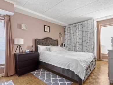 44 Broadlawn Park unit 11B, Chestnut Hill, MA 02467 - photo 7