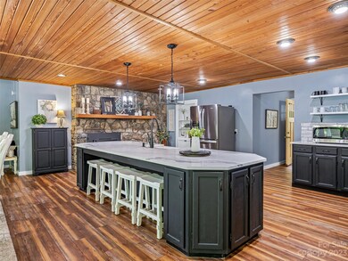 566 Hardscrabble Rd, Burnsville, NC 28714 - photo 6