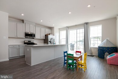 43931 Eucalyptus Way, California, MD 20619 - photo 2