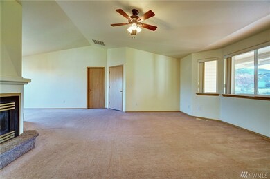 16136 Vancil Loop SE, Yelm, WA 98597 - photo 5