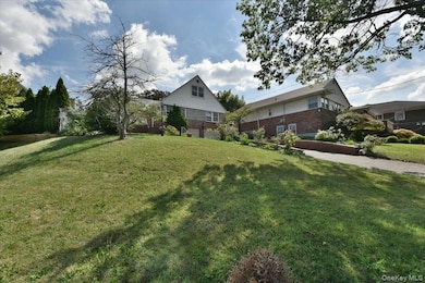 8601 Marengo St, Hollis, NY 11423 - photo 7