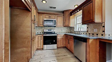 8152 Wellsmere Cir, Orlando, FL 32835 - photo 7