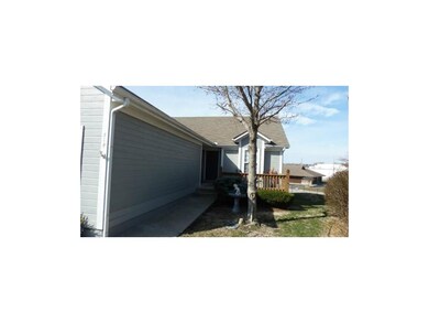 414 NW Wimbleton Ct, Blue Springs, MO 64014 - photo 2