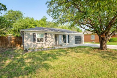 812 Perry Dr, Fort Worth, TX 76108 - photo 2