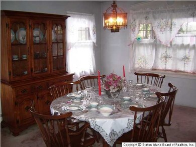 791 Clove Rd, Staten Island, NY 10310 - photo 4