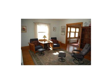 401 26th St SE, Cedar Rapids, IA 52403 - photo 2