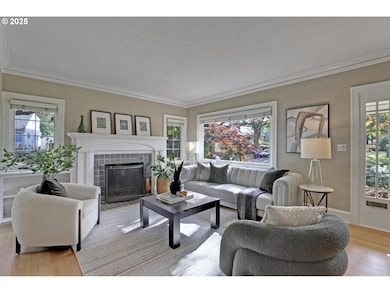 3259 NE Hoyt St, Portland, OR 97232 - photo 4