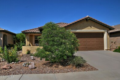 6603 W Mockingbird Way-large-003-037-Str