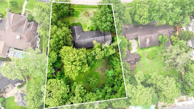 7715 Bellewood Dr, Houston, TX 77055 - photo 7