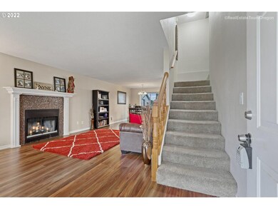 979 NE Oak Cir, Canby, OR 97013 - photo 3