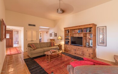 Huge LR w/high ceilings