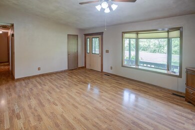 120 Parkview St, Maryville, IL 62062 - photo 4