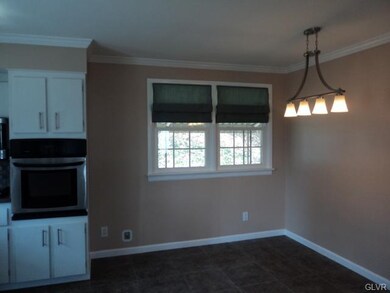 660 Franklin St, Alburtis, PA 18011 - photo 4