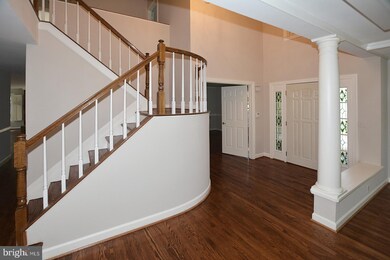 15421 Snowhill Ln, Centreville, VA 20120 - photo 5