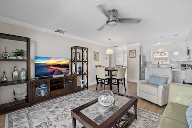 Jamaica Royale unit 52, Sarasota, FL 34242 - photo 6