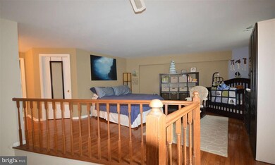 11944 Hollowwind Ct, Reston, VA 20194 - photo 7