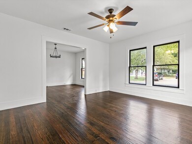 709 N Gaines St, Ennis, TX 75119 - photo 5