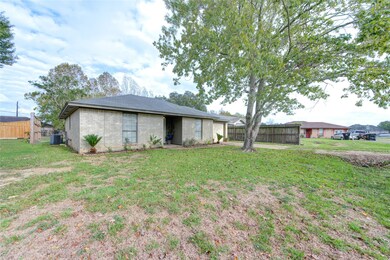 310 N 9th St, Beasley, TX 77417 - photo 3