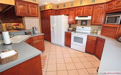 518 Glencoe Cir, Claremore, OK 74017 - photo 3