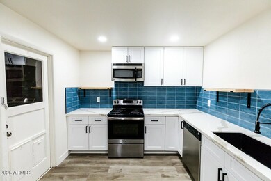 2016 S Granada Dr unit D, Tempe, AZ 85282 - photo 3