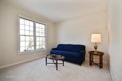 274 Johnson Woods Dr, Batavia, IL 60510 - photo 3