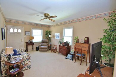 2505 48th St, Des Moines, IA 50310 - photo 3