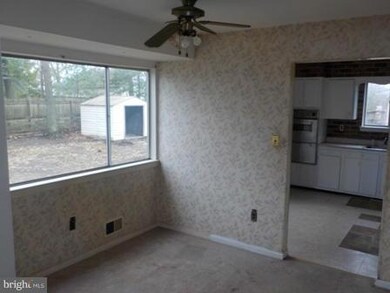 9809 Dubarry St, Glenn Dale, MD 20769 - photo 5