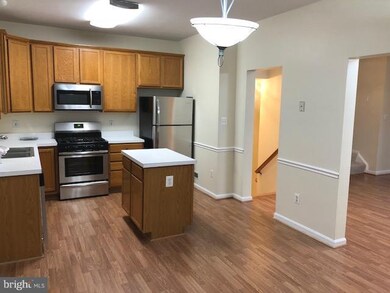 590 Tuliptree Square NE, Leesburg, VA 20176 - photo 3