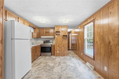 111 Mishnock Rd, West Greenwich, RI 02817 - photo 2