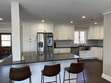 unlisted-address, Willowbrook, IL 60527 - photo 5