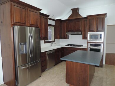 2716 Montreal Dr, Hurst, TX 76054 - photo 6